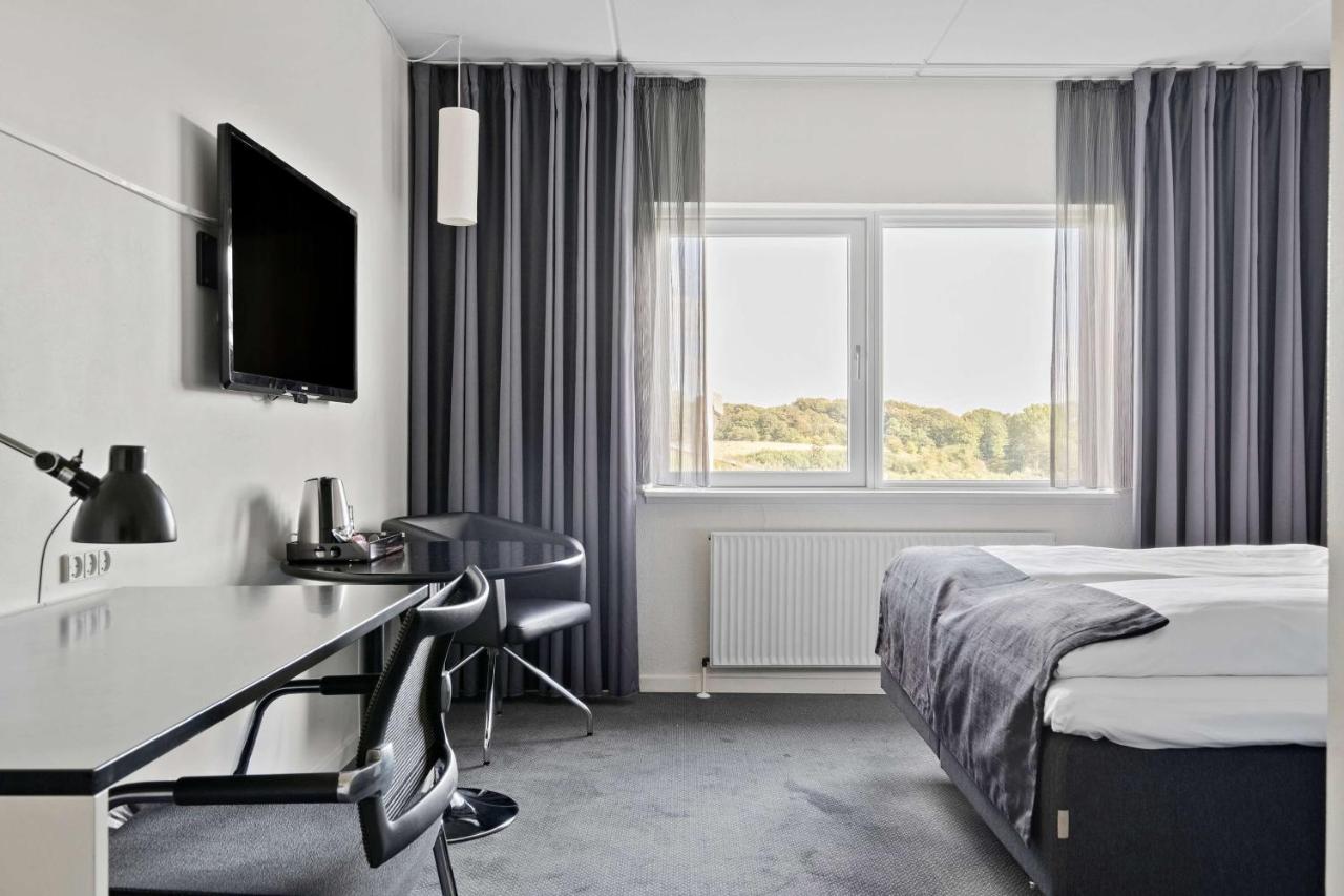 Western Hotel 4*